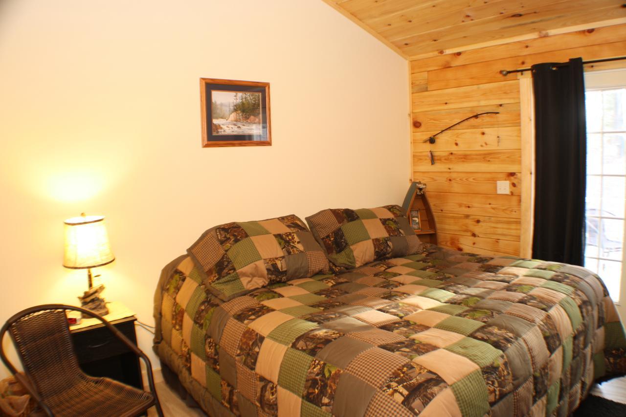 The Old Tioga Inn Bed And Breakfast Fairmount Springs Ruang foto